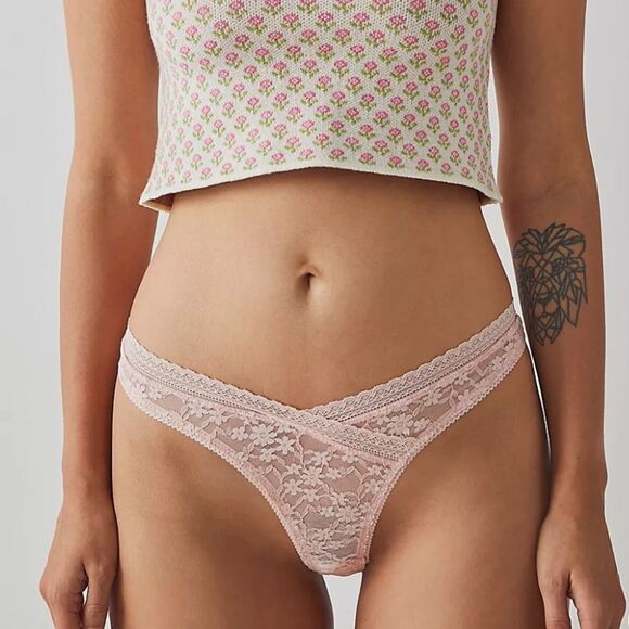 Free People High Cut Daisy Lace Thong Undies Pink Lotus S - Picture 1 of 7